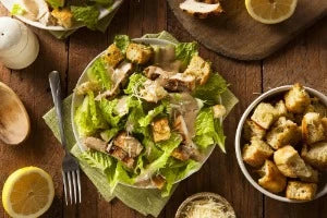 Chicken Caesar Salad سلطة سيزر الدجاج